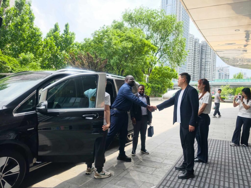 ZW Group Chairman Ivan Sun welcoming the Ghana delegation, representing a premium Tanker Trailer Supplier China.